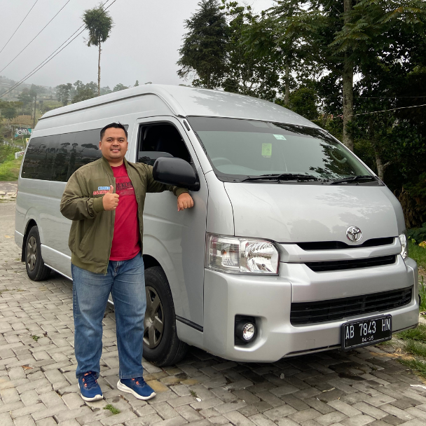 Sewa HIACE Semarang